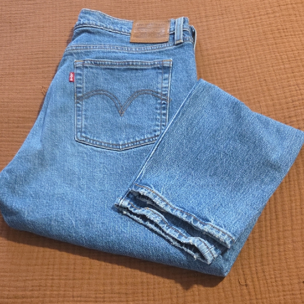 Levi's Women's Blue Straight Jeans
